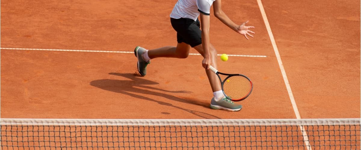 Занятия большим теннисом для взрослых: мастерство игры в школе Match Point