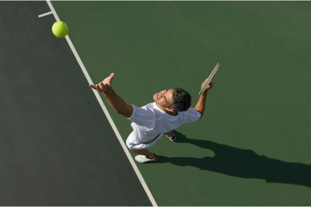 Занятия большим теннисом для взрослых: мастерство игры в школе Match Point